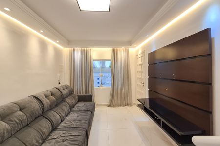 Casa à venda com 124m², 2 quartos e 2 vagasSala