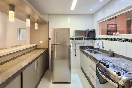 Casa à venda com 124m², 2 quartos e 2 vagasCozinha 