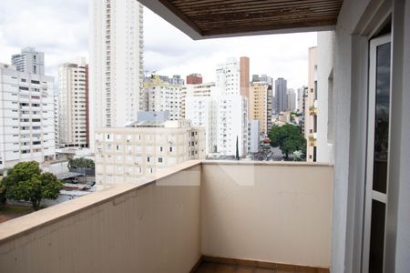 Apartamento para alugar com 250m², 4 quartos e 2 vagas Apartamento para alugar com 250m², 4 quartos e 2 vagasSacada da Suíte
