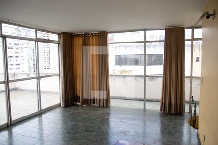 Apartamento para alugar com 250m², 4 quartos e 2 vagas Apartamento para alugar com 250m², 4 quartos e 2 vagasQuarto 03