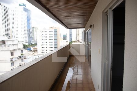 Apartamento para alugar com 250m², 4 quartos e 2 vagasVaranda