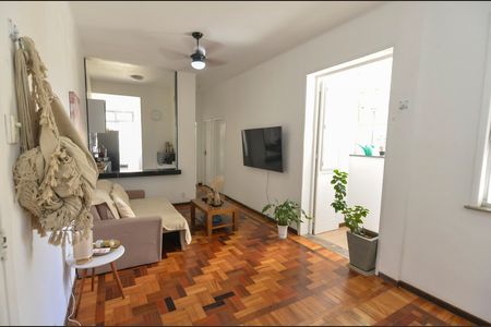 Apartamento à venda com 70m², 1 quarto e sem vagaSala