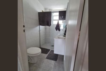 Banheiro de apartamento para alugar com 1 quarto, 41m² em Aparecida, Santos
