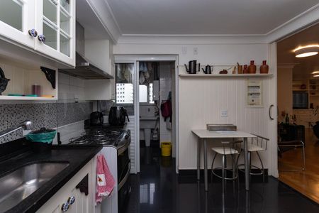 Apartamento para alugar com 165m², 4 quartos e 3 vagas Apartamento para alugar com 165m², 4 quartos e 3 vagasCozinha