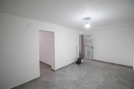 Casa para alugar com 160m², 2 quartos e 2 vagasEDÍCULA