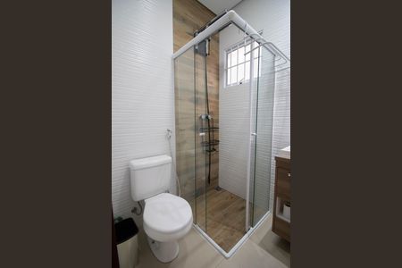 Casa para alugar com 160m², 2 quartos e 2 vagasBANHEIRO