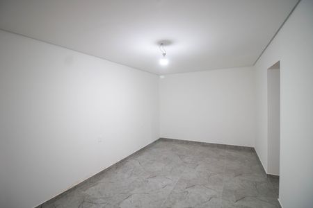 Casa para alugar com 160m², 2 quartos e 2 vagasEDÍCULA