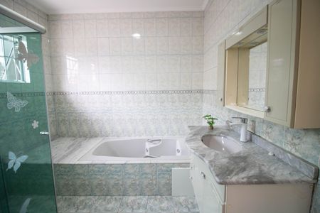 Casa para alugar com 160m², 2 quartos e 2 vagasBANHEIRO DA SUÍTE