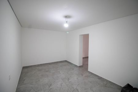 Casa para alugar com 160m², 2 quartos e 2 vagasEDÍCULA