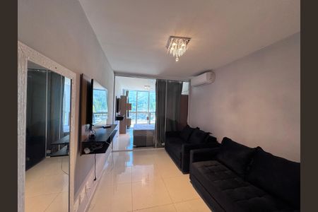 Apartamento à venda com 32m², 1 quarto e 1 vaga Apartamento à venda com 32m², 1 quarto e 1 vagaSala
