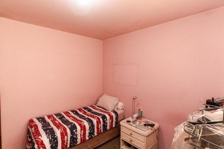 Casa à venda com 250m², 3 quartos e 3 vagas Casa à venda com 250m², 3 quartos e 3 vagasQuarto 2