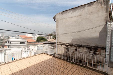 Casa à venda com 250m², 3 quartos e 3 vagas Casa à venda com 250m², 3 quartos e 3 vagasTerraço