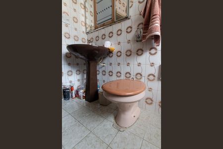 Casa à venda com 250m², 3 quartos e 3 vagas Casa à venda com 250m², 3 quartos e 3 vagasBanheiro