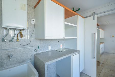 Apartamento para alugar com 190m², 3 quartos e 3 vagas