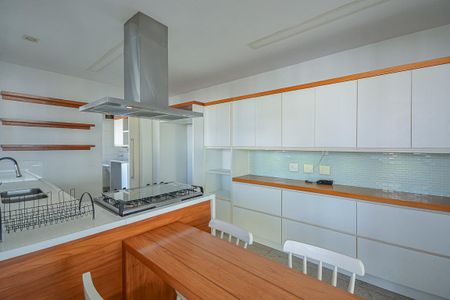 Apartamento para alugar com 190m², 3 quartos e 3 vagas