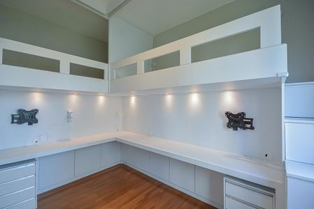 Apartamento para alugar com 190m², 3 quartos e 3 vagas