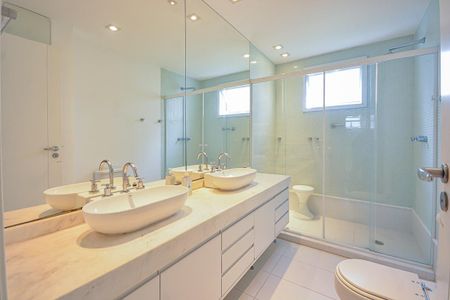 Apartamento para alugar com 190m², 3 quartos e 3 vagas