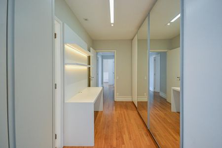 Apartamento para alugar com 190m², 3 quartos e 3 vagas