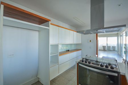 Apartamento para alugar com 190m², 3 quartos e 3 vagas