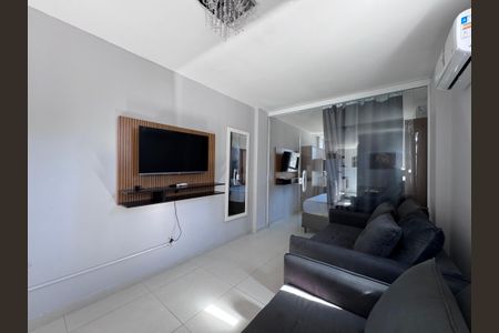 Sala de apartamento à venda com 1 quarto, 32m² em Recreio dos Bandeirantes, Rio de Janeiro