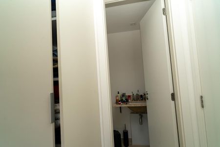 Apartamento para alugar com 70m², 1 quarto e 1 vaga Apartamento para alugar com 70m², 1 quarto e 1 vagaBanheiro da Suíte