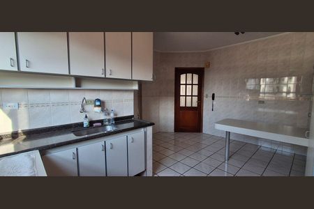 Apartamento à venda com 110m², 3 quartos e 2 vagasCozinha 