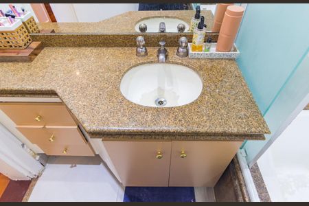 Apartamento à venda com 130m², 3 quartos e 2 vagas Apartamento à venda com 130m², 3 quartos e 2 vagasDetalhe Banheiro - Suíte