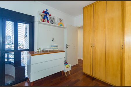 Apartamento à venda com 130m², 3 quartos e 2 vagas Apartamento à venda com 130m², 3 quartos e 2 vagasQuarto 2