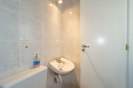 Apartamento à venda com 130m², 3 quartos e 2 vagas Apartamento à venda com 130m², 3 quartos e 2 vagasBanheiro - Área de Serviço