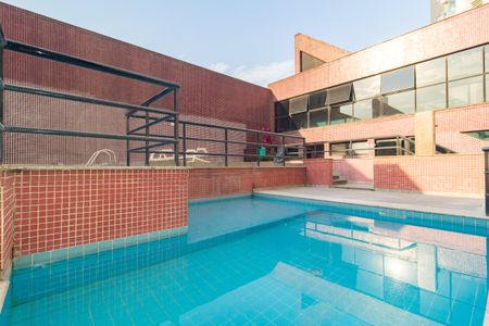 Apartamento à venda com 130m², 3 quartos e 2 vagas Apartamento à venda com 130m², 3 quartos e 2 vagasPiscina