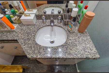 Apartamento à venda com 130m², 3 quartos e 2 vagas Apartamento à venda com 130m², 3 quartos e 2 vagasDetalhe Banheiro - Social