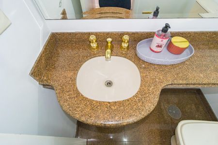 Apartamento à venda com 130m², 3 quartos e 2 vagas Apartamento à venda com 130m², 3 quartos e 2 vagasDetalhe - Lavabo