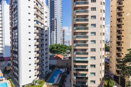 Apartamento à venda com 130m², 3 quartos e 2 vagas Apartamento à venda com 130m², 3 quartos e 2 vagasVaranda