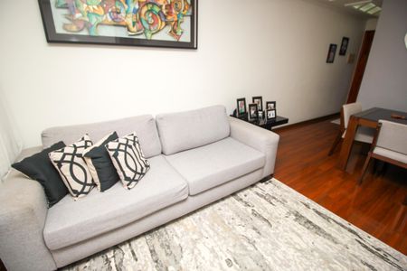 Apartamento à venda com 68m², 3 quartos e 1 vagaSala