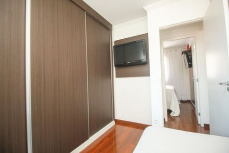 Apartamento à venda com 68m², 3 quartos e 1 vagaQuarto 2