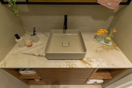 Apartamento à venda com 80m², 3 quartos e 1 vaga Apartamento à venda com 80m², 3 quartos e 1 vagaBanheiro Social