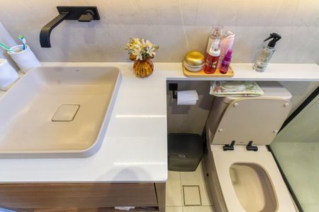 Apartamento à venda com 80m², 3 quartos e 1 vaga Apartamento à venda com 80m², 3 quartos e 1 vagaBanheiro da Suíte