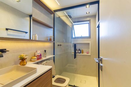 Apartamento à venda com 80m², 3 quartos e 1 vaga Apartamento à venda com 80m², 3 quartos e 1 vagaBanheiro da Suíte