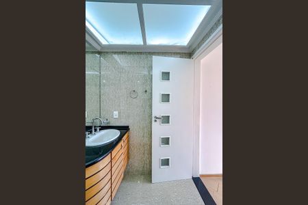 Apartamento à venda com 100m², 3 quartos e 1 vagaBanheiro da Suíte