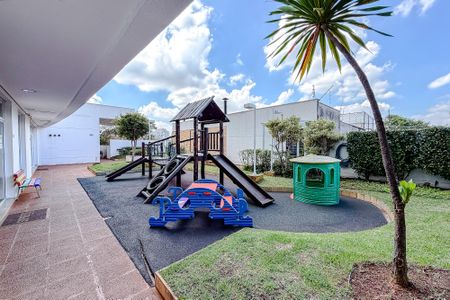 Apartamento à venda com 128m², 3 quartos e 2 vagas Apartamento à venda com 128m², 3 quartos e 2 vagasÁrea comum - Playground