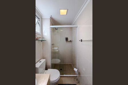 Apartamento à venda com 128m², 3 quartos e 2 vagas Apartamento à venda com 128m², 3 quartos e 2 vagasBanheiro da Suíte 1