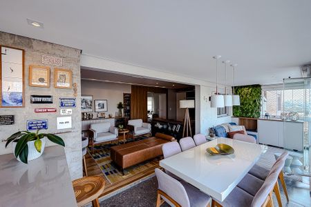 Apartamento à venda com 128m², 3 quartos e 2 vagas Apartamento à venda com 128m², 3 quartos e 2 vagasVaranda da Sala