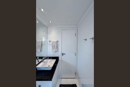 Apartamento à venda com 128m², 3 quartos e 2 vagas Apartamento à venda com 128m², 3 quartos e 2 vagasBanheiro da Suíte 2