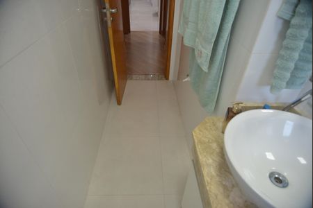 Apartamento à venda com 190m², 3 quartos e 2 vagasBanheiro Social