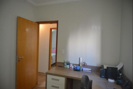 Apartamento à venda com 190m², 3 quartos e 2 vagasQuarto 1