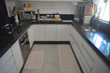 Apartamento à venda com 190m², 3 quartos e 2 vagasCozinha