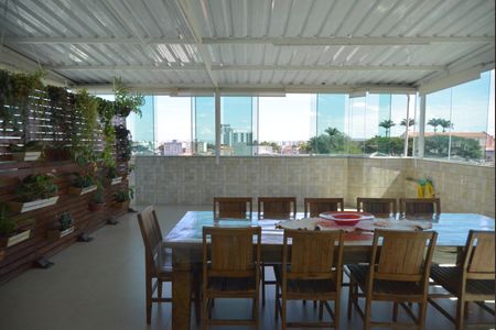 Apartamento à venda com 190m², 3 quartos e 2 vagasCobertura