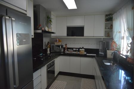 Apartamento à venda com 190m², 3 quartos e 2 vagasCozinha