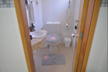 Apartamento à venda com 190m², 3 quartos e 2 vagasBanheiro de Serviço