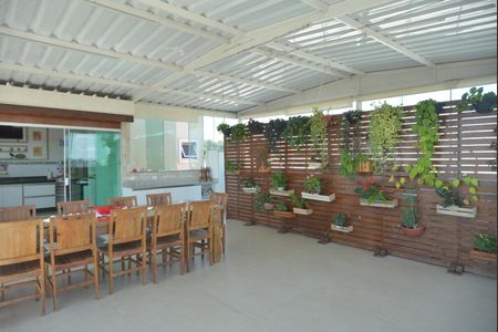 Apartamento à venda com 190m², 3 quartos e 2 vagasCobertura